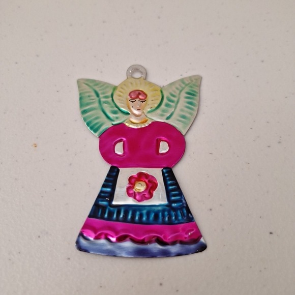 Vintage Hammered Metal Christmas Ornament Angel w/Wings Dress Hand Painted 4" - Picture 3 of 6